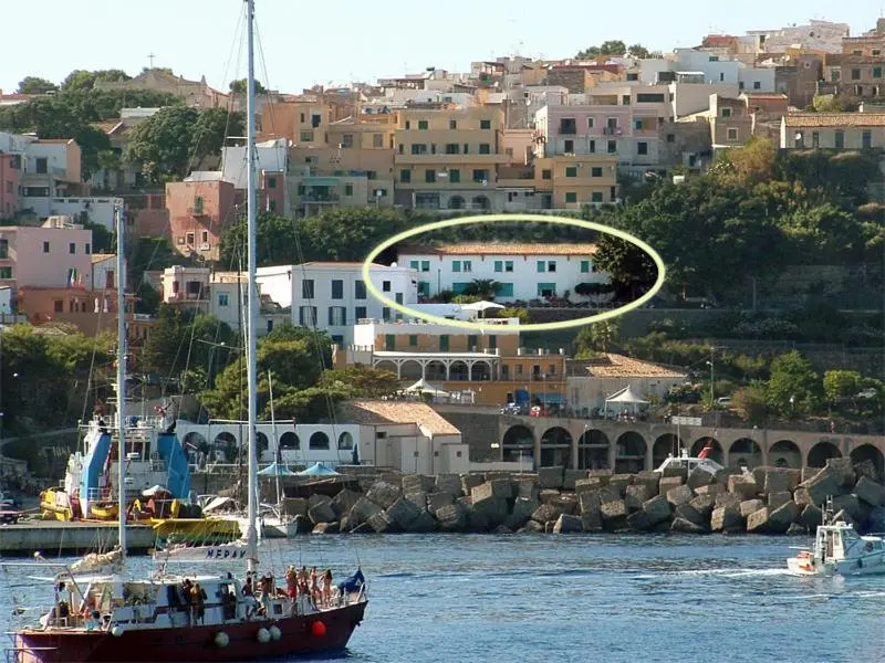 Ustica Cottages