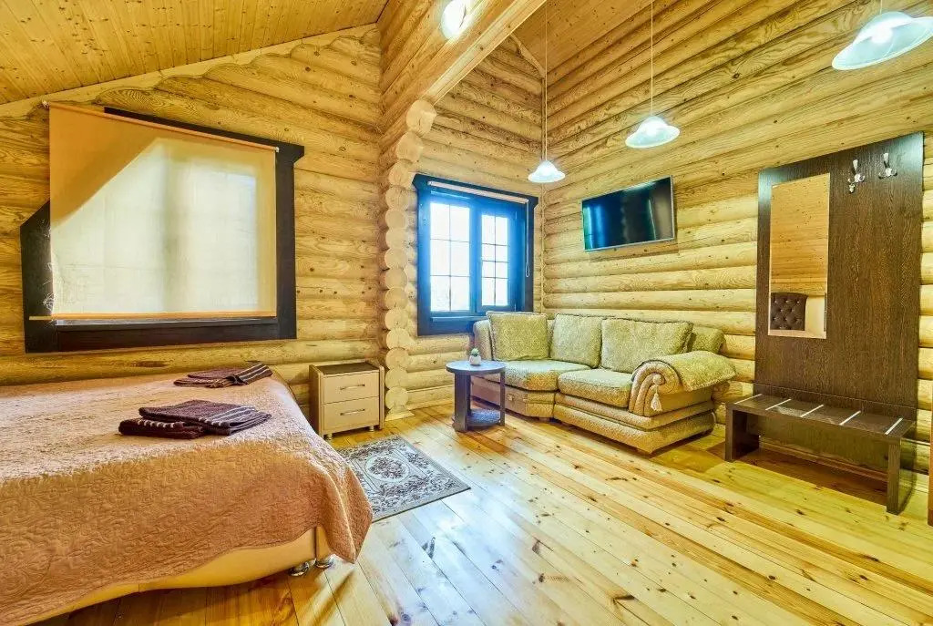 Villa Esenin (Вилла Есенин)