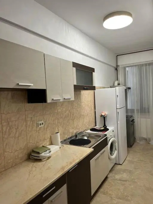Cara Apartment 5 min walk to the train station