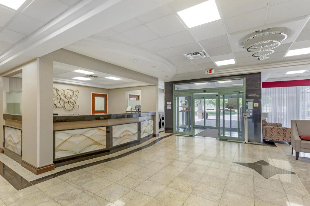 Best Western Plus Travel Hotel Toronto Airport