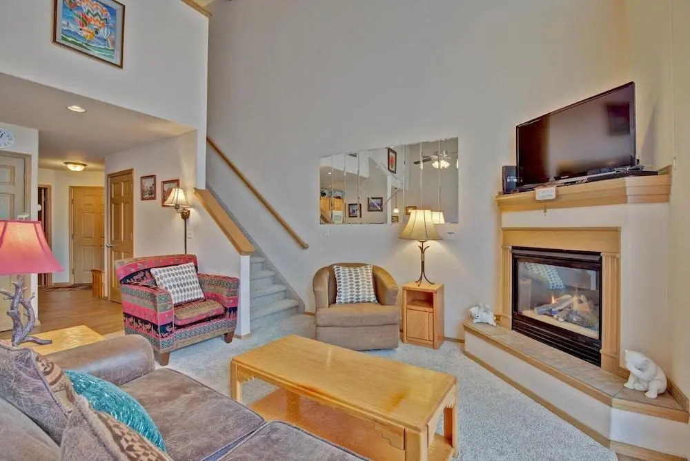 Tarn Landing  #c-4 2 Bedroom Condo by RedAwning
