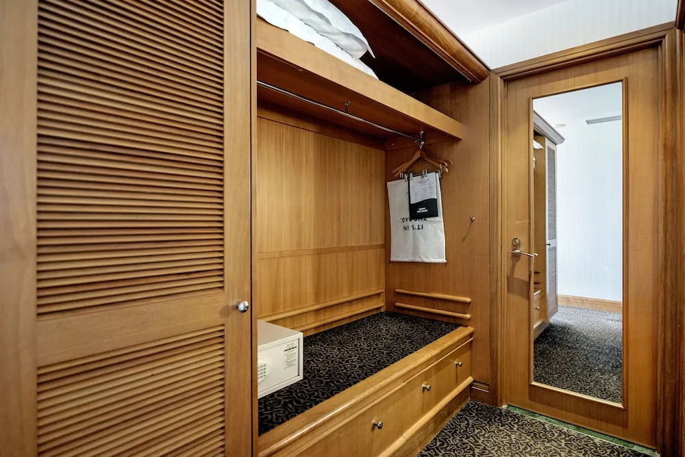 Gold Tower - Surfers Paradise 1 Bedroom 1020