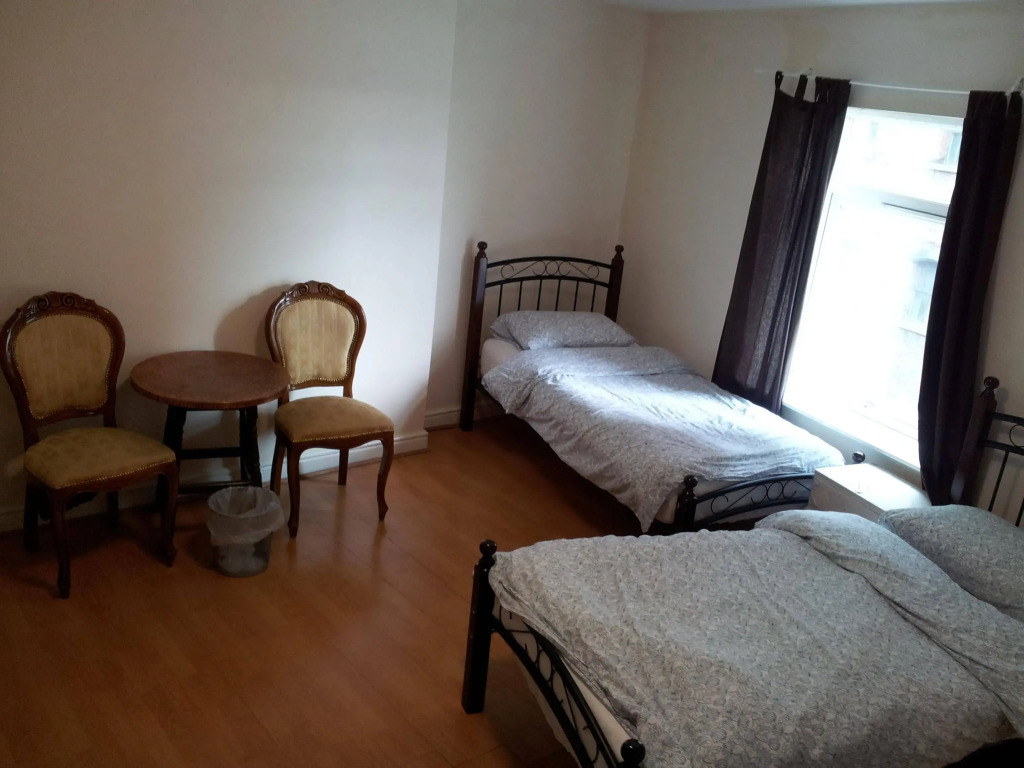 Ten Streets Bed & Breakfast