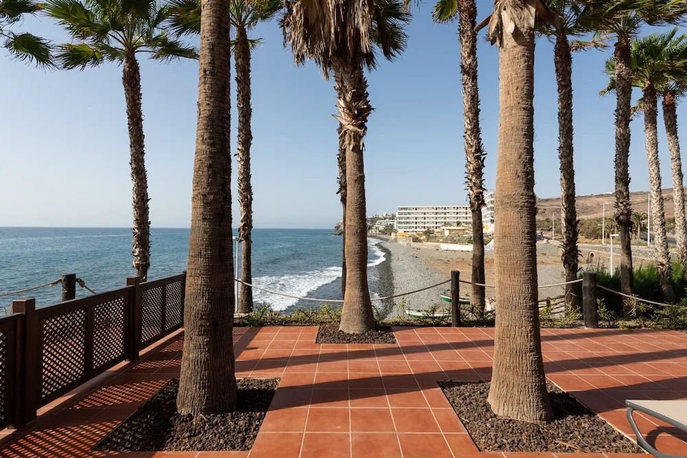 Luxury terrace Sea front P67B by CanariasGetaway