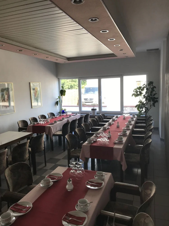 Hotel-Café Kinnel
