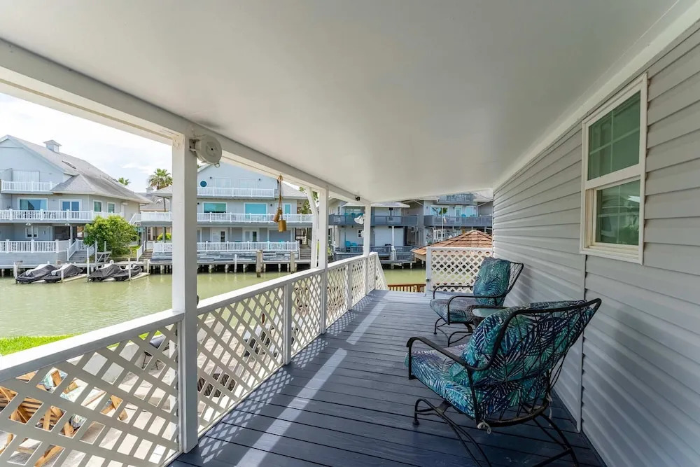 Charming 1BR Getaway in Long Island Village Resort