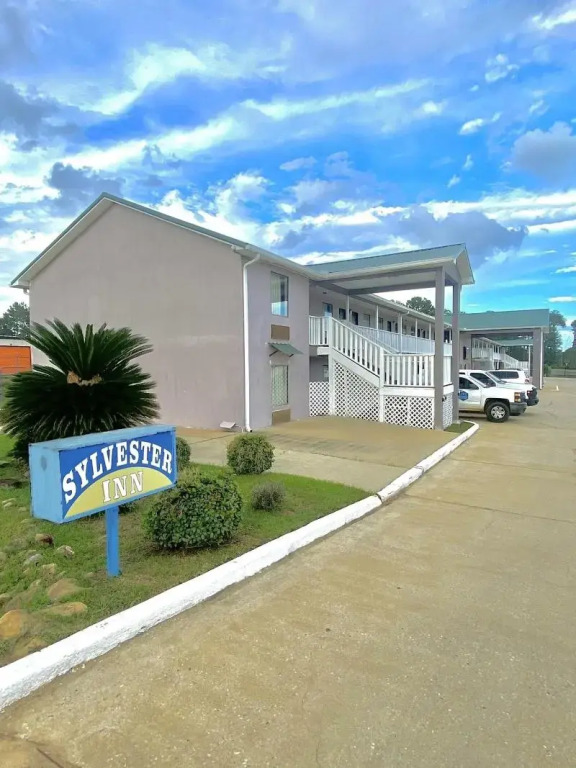 Sylvester Inn