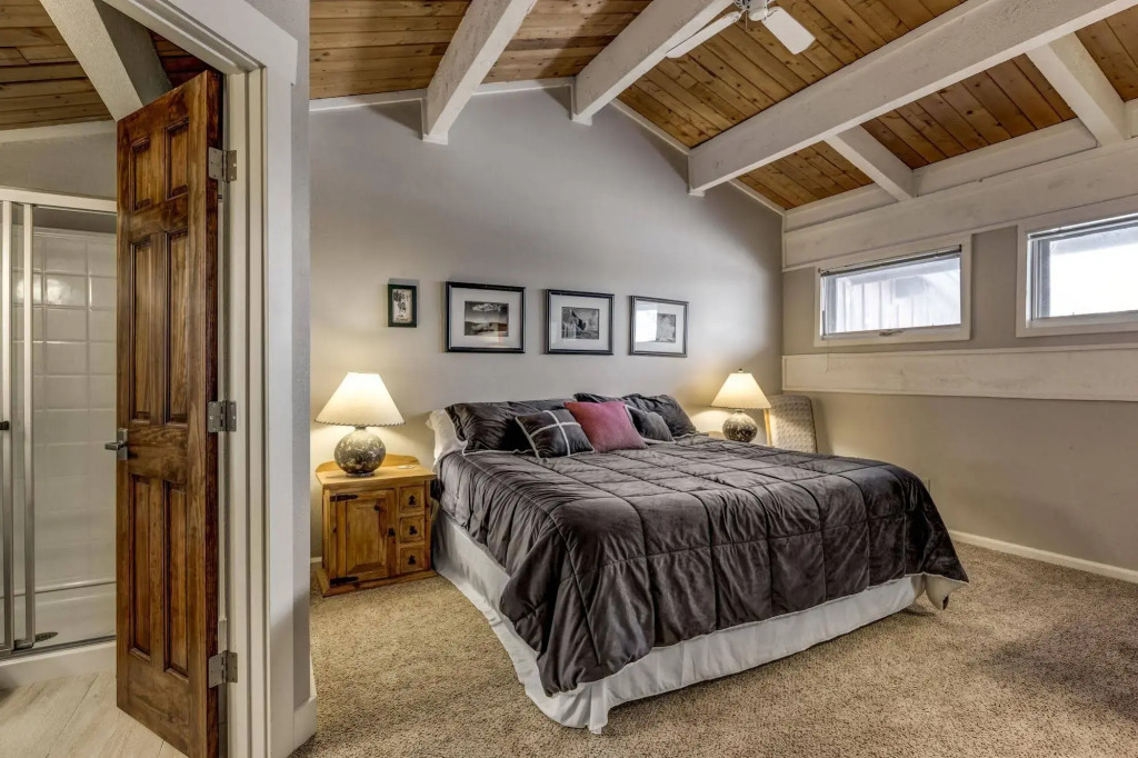 Family Friendly spacious split level townhouse in Steamboat by RedAwni