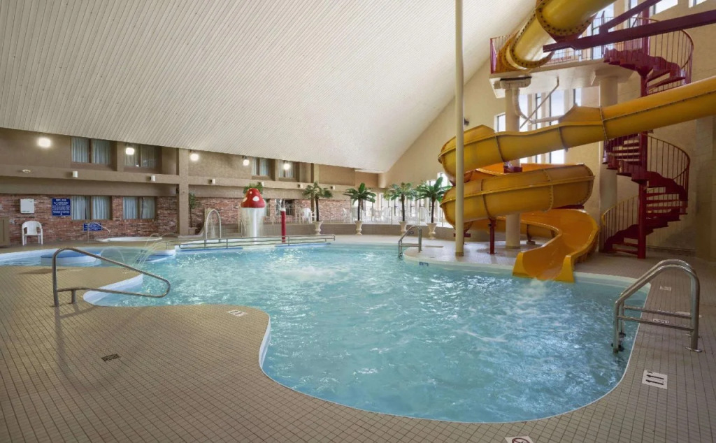 Clarion Pointe Medicine Hat Saamis Tepee