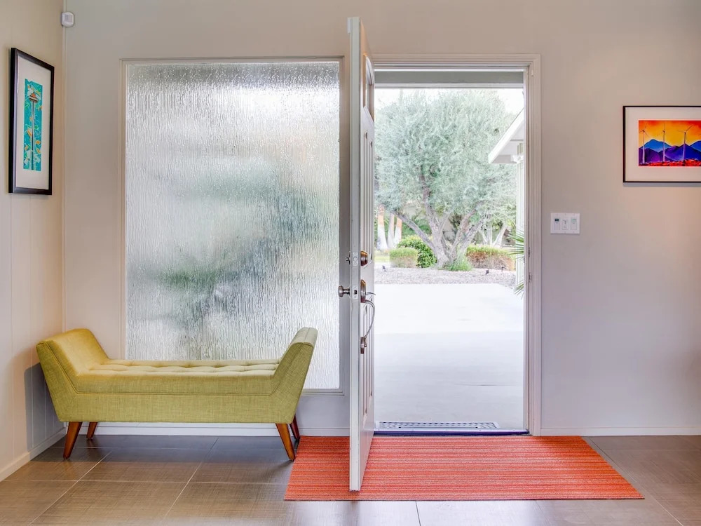 Palm Springs Pool Pad