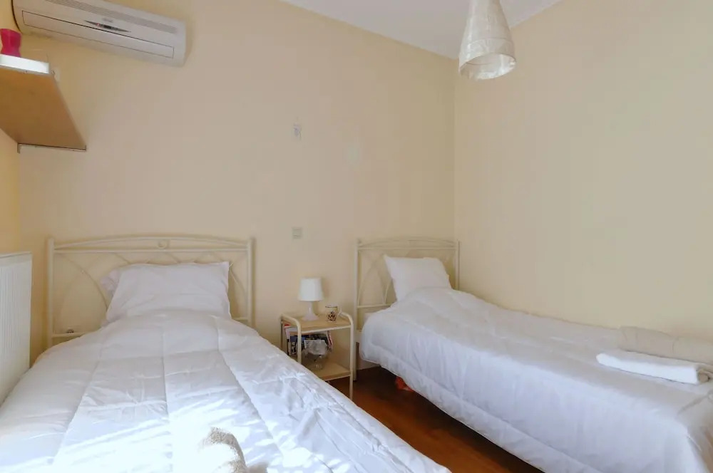 Family Apartment at Glyfada Close to the Beach