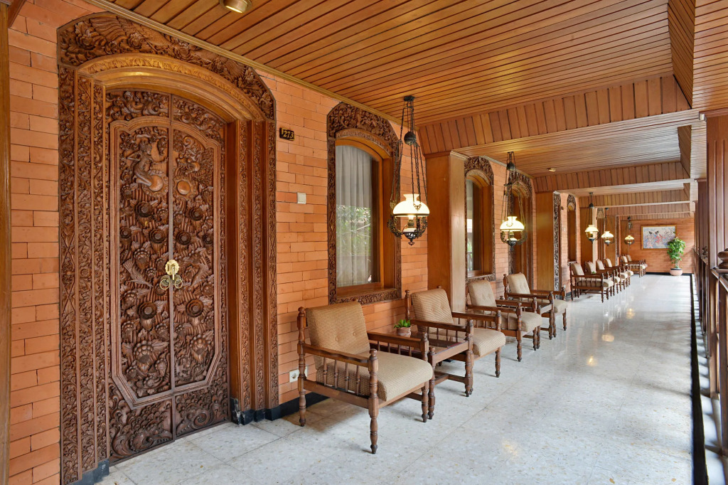 Puri Artha Hotel
