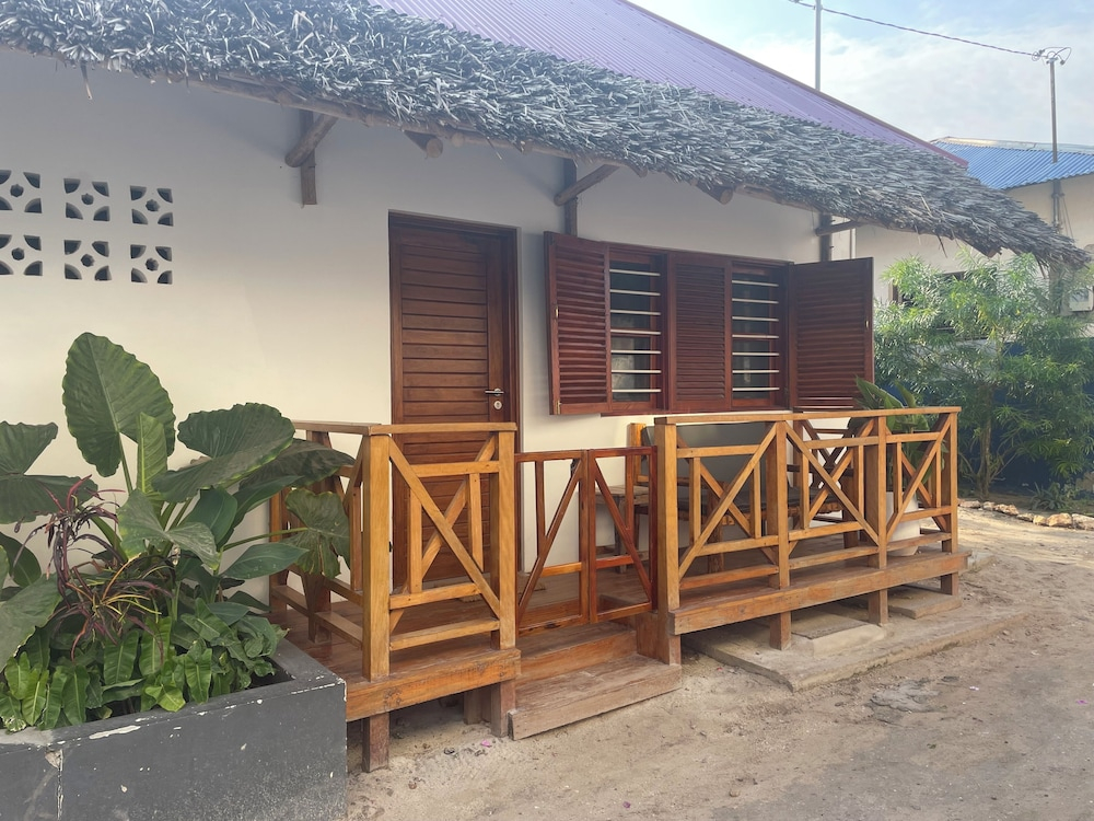 Aluna Beach House Nungwi