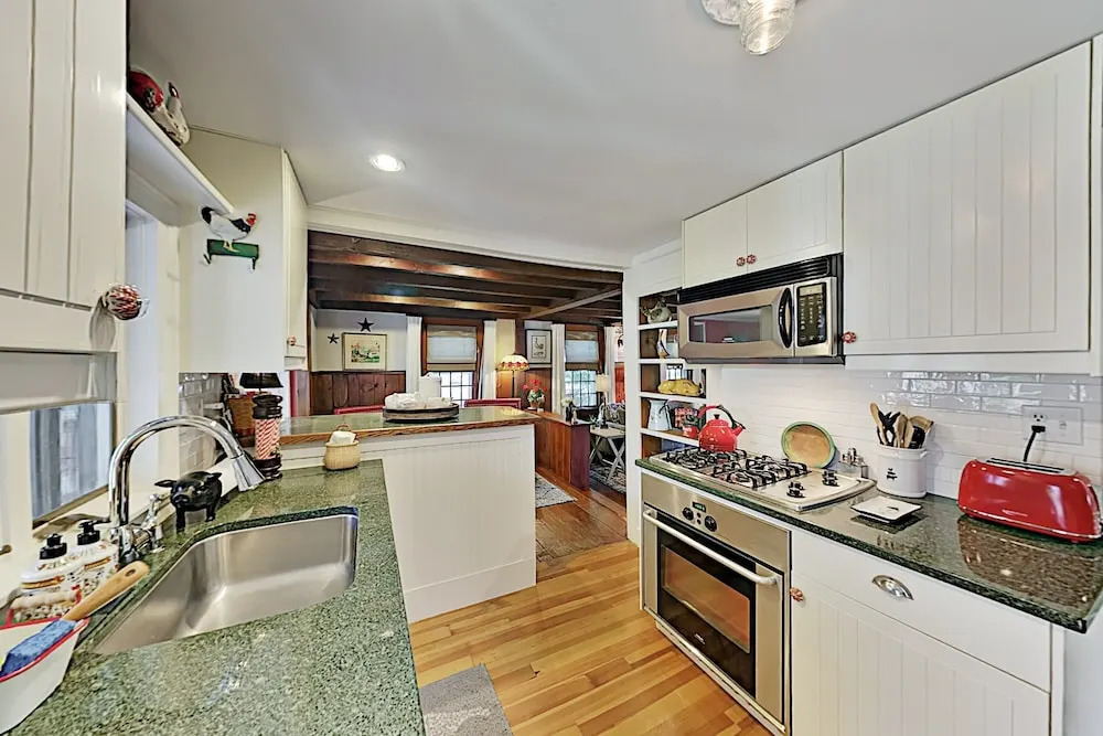 181 Chase St Home 3 Bedrooms 2 Bathrooms Home
