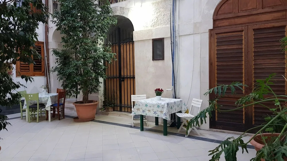 Artemide