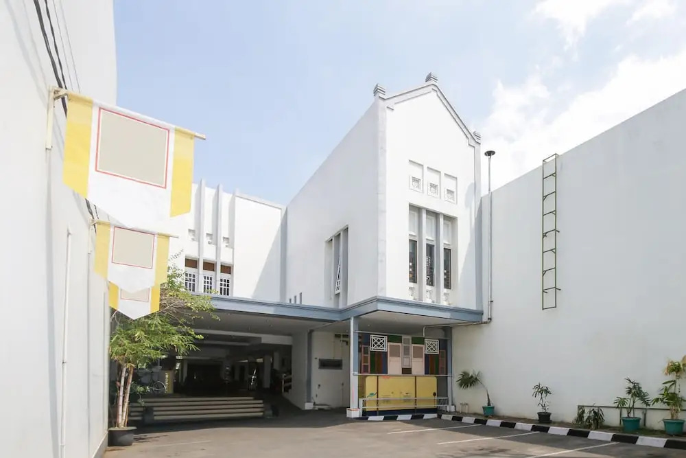 Airy Kedawung Tuparev 85 Cirebon