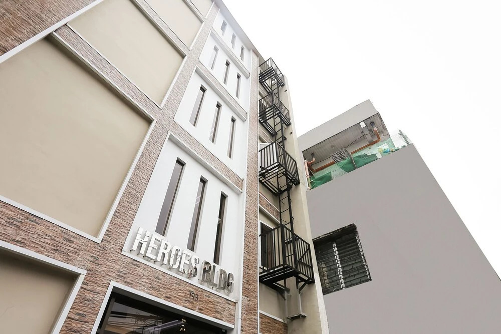 OYO 246 Heroes Building
