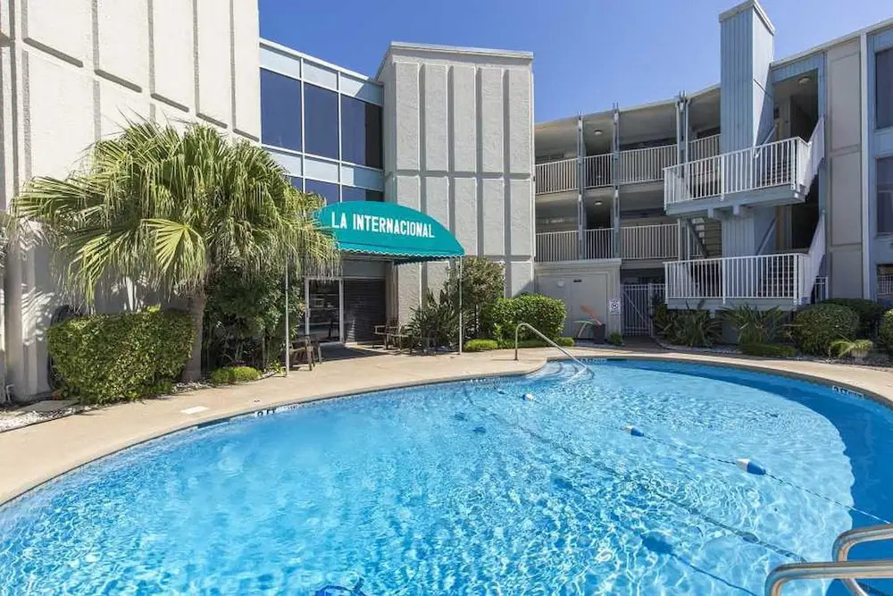 La International 206 by Padre Island Rentals