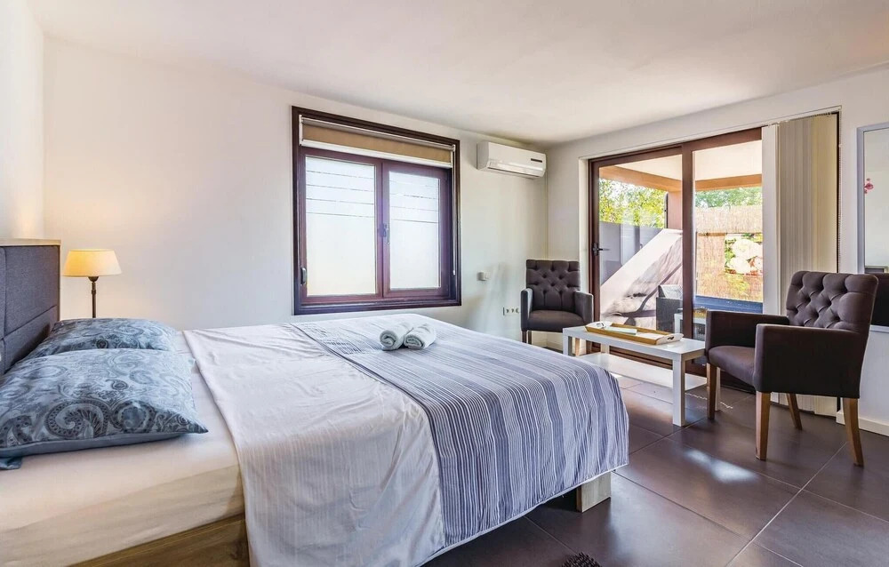 Beautiful Home in Marcana With Wifi and 3 Bedrooms