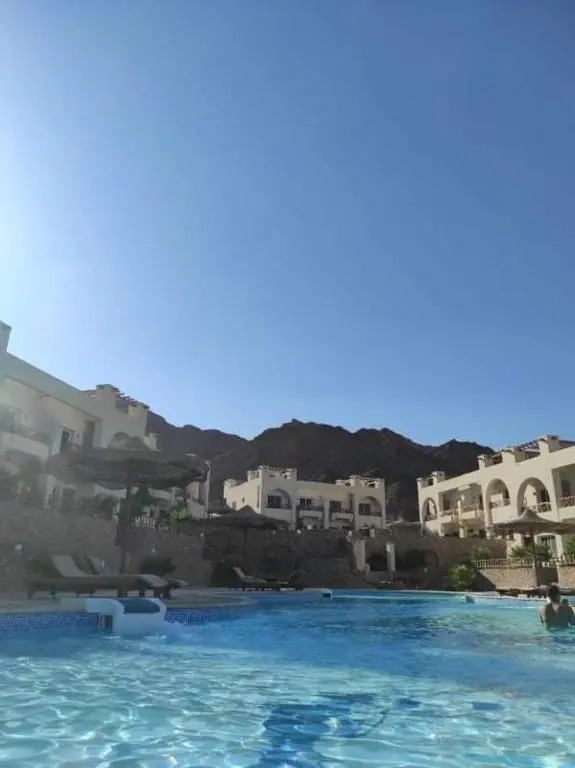 Sunny Dahab