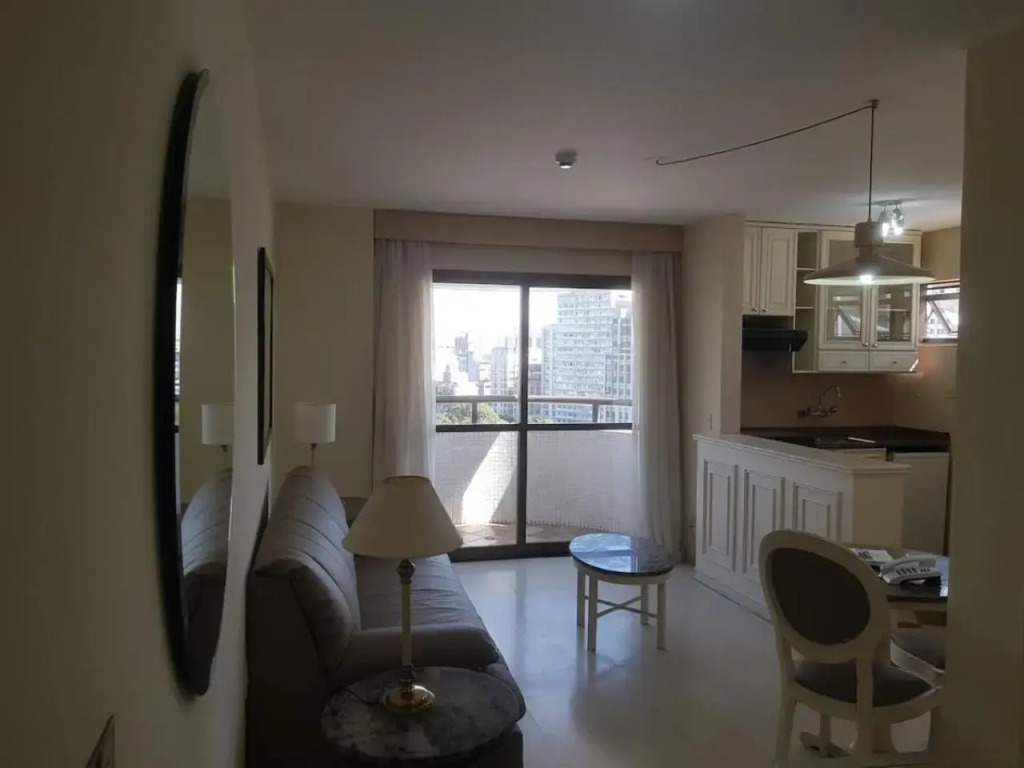 Paulista Wall Street Flat 10