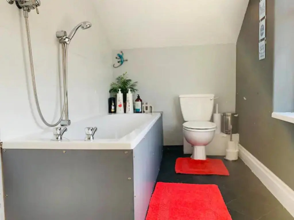 Bamber House - Large Modern Home & Perfect Location