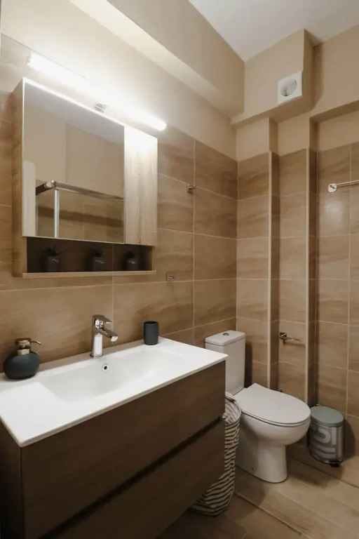 Citylight Apartment by Corfuescapes