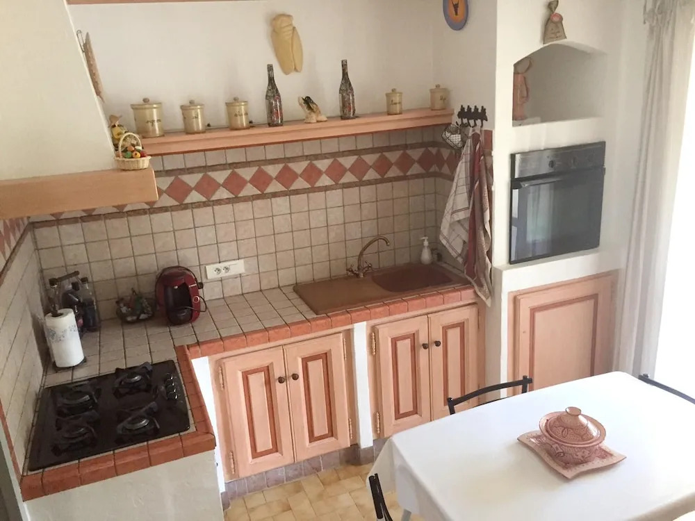 Villa With 3 Bedrooms in Maillane, With Private Pool, Enclosed Garden