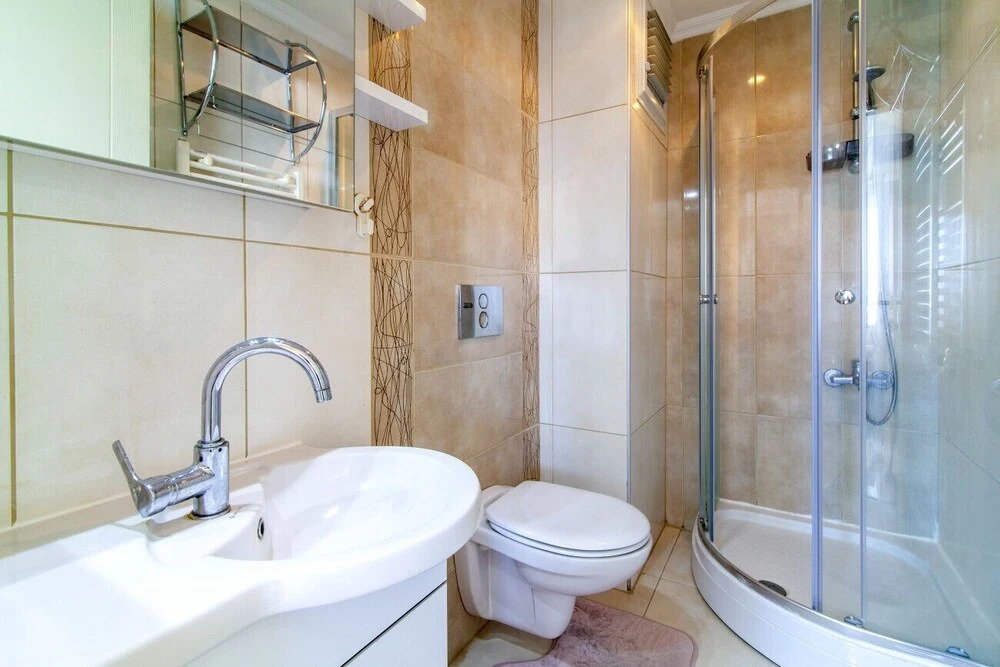 Central Flat in Atasehir With Terrace and Balcony