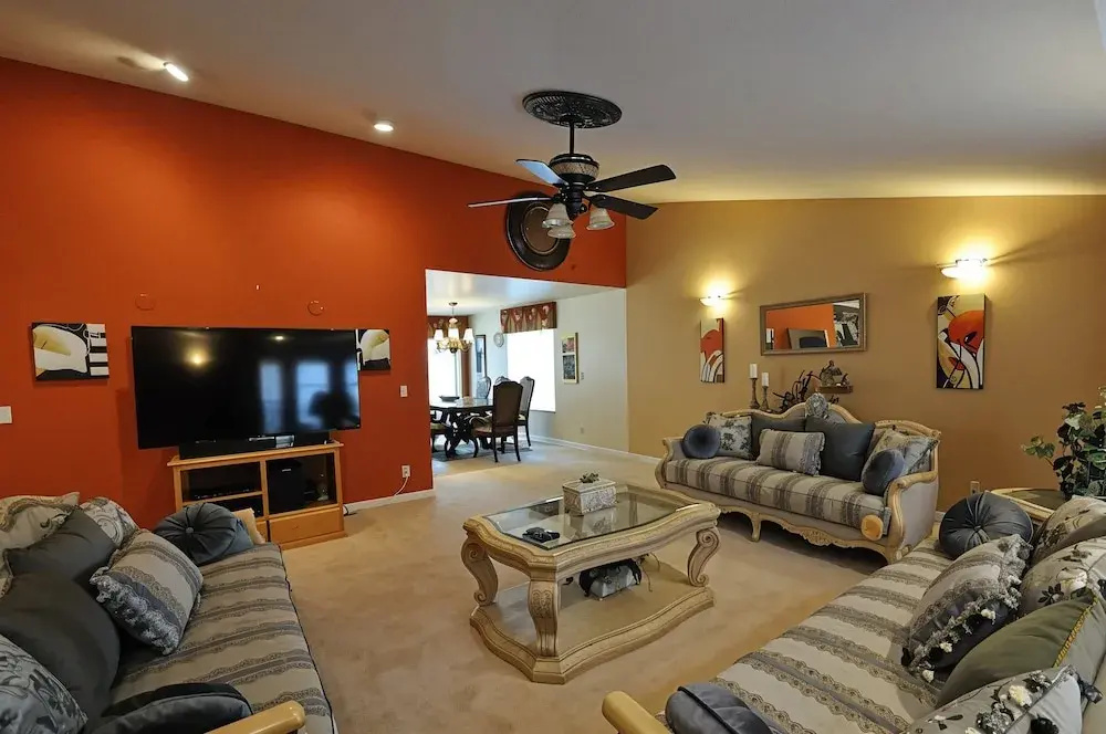 Yosemite Villa - Only 0,3 Miles from Lake Lodge Beach and Playground