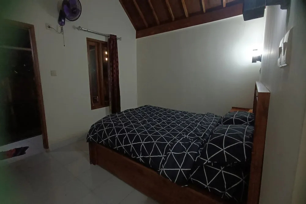 OYO 93766 Bunga Homestay Near Taman Lembah