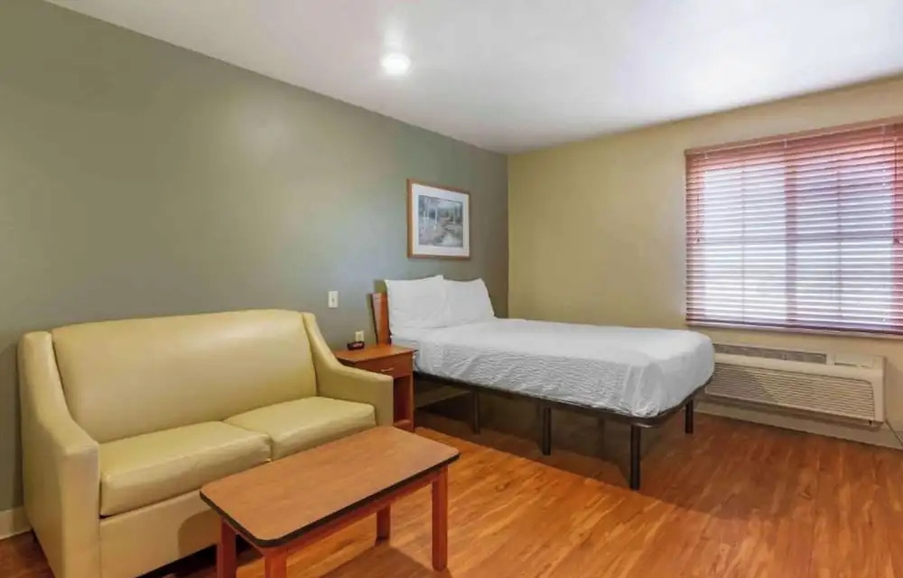 Studio 6 Extended Stay Birmingham Pelham AL