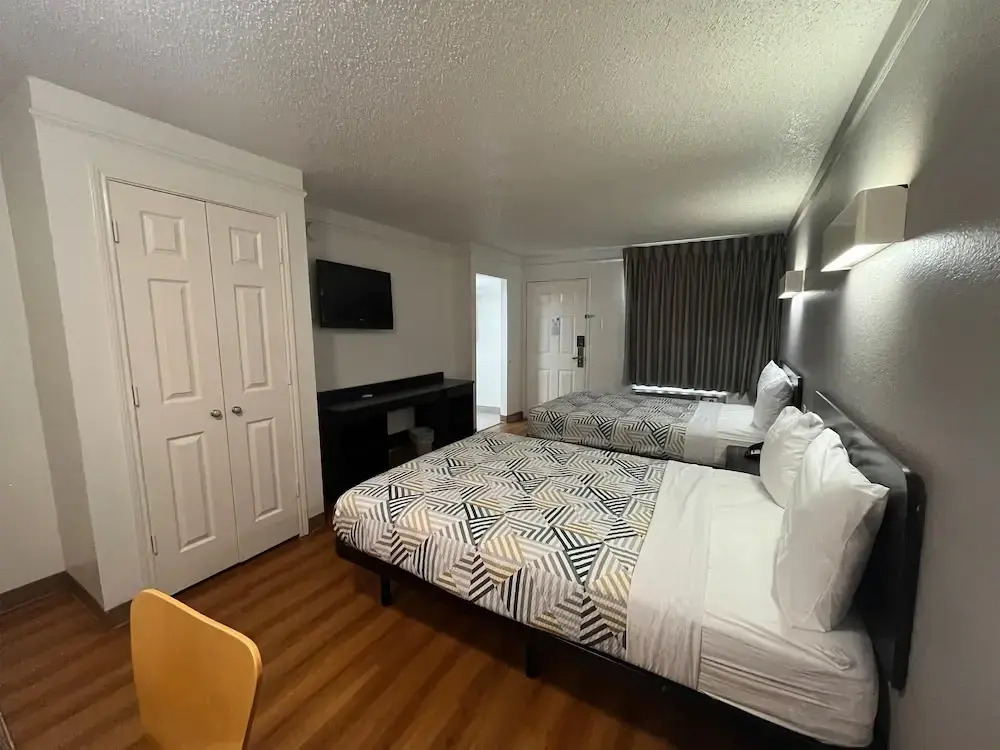 Studio 6 Suites Euless, TX - DFW West