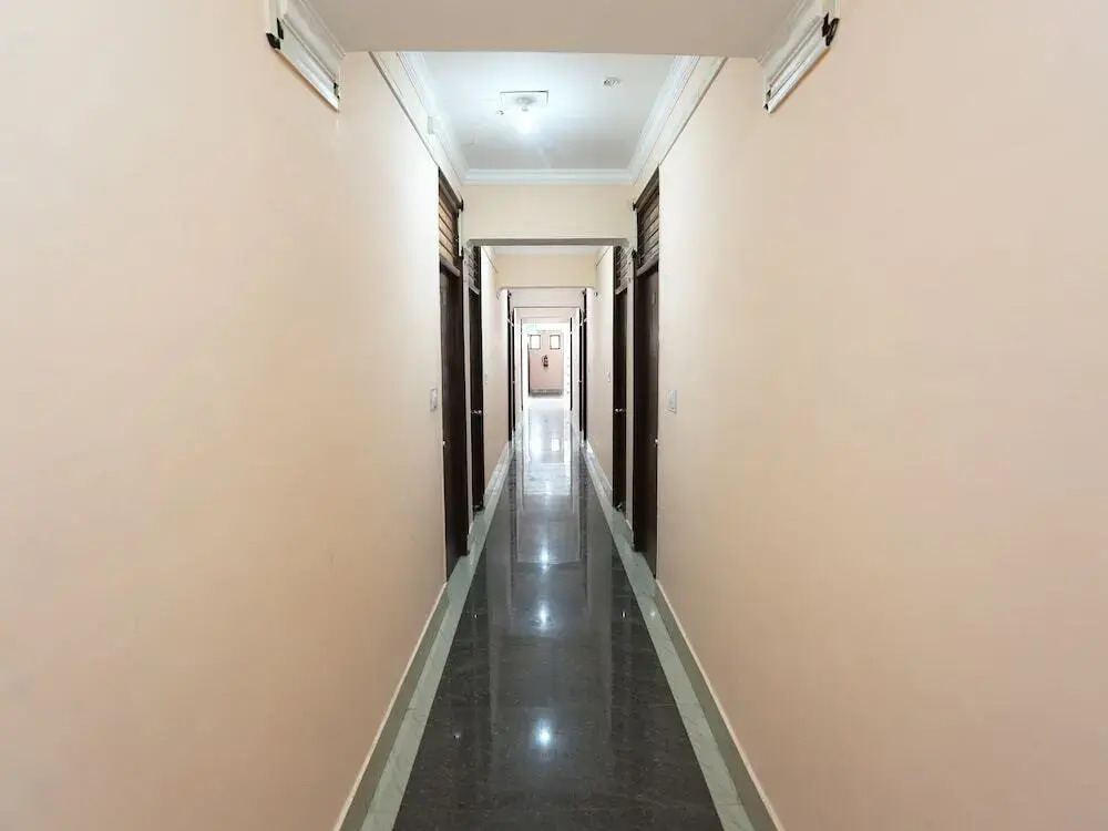 Polytechnic Chauraha By OYO Rooms