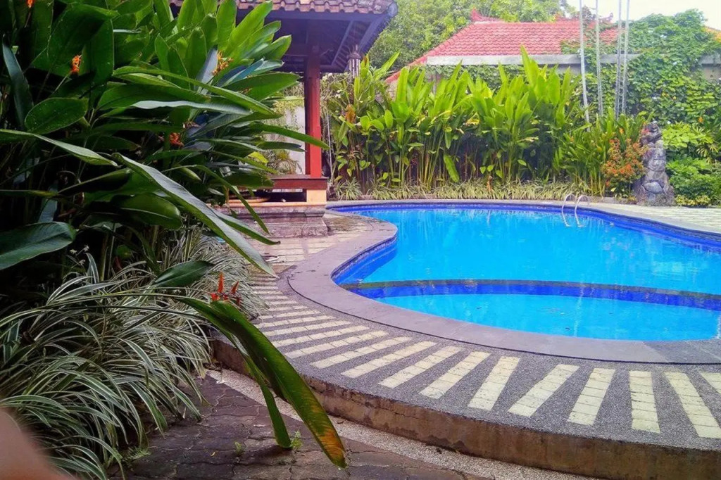 Paradiso Beach Inn
