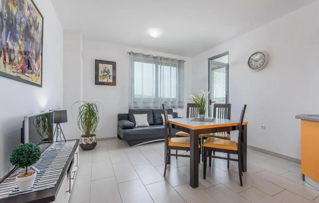 Apartments Kimi