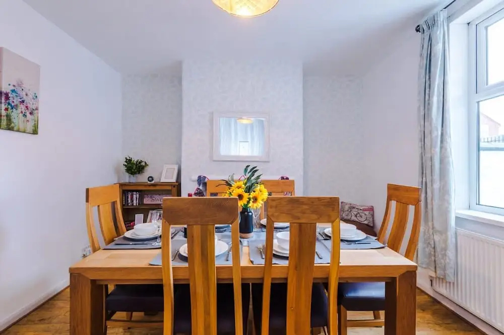 Stunning Home Amazing Location Great For Groups