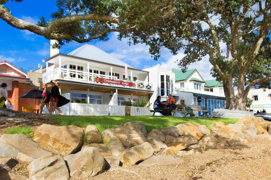 Commodores Lodge