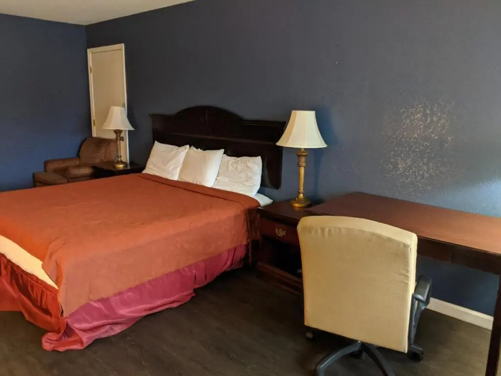 Key West Inn - Roanoke