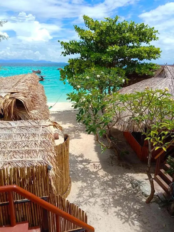 Sea To Moon Lipe