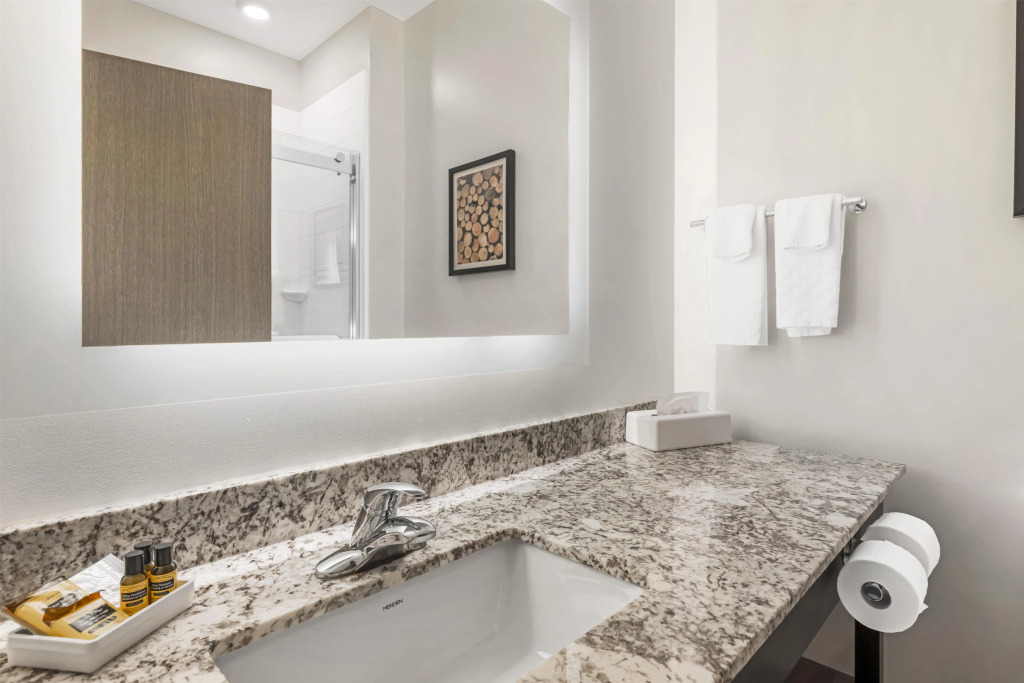 Best Western Plus Isanti