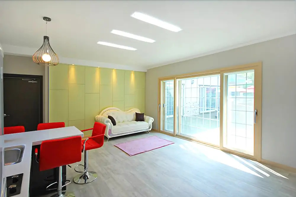Tongyeong Songni Mt. Nature Pension
