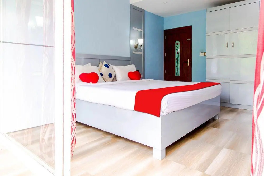 OYO 10047 Greenland Residency