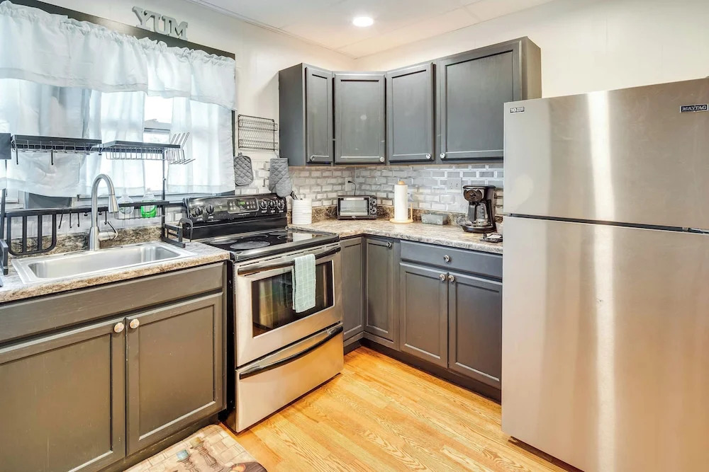 Cozy Brevard Vacation Rental: 1 Block to Main St