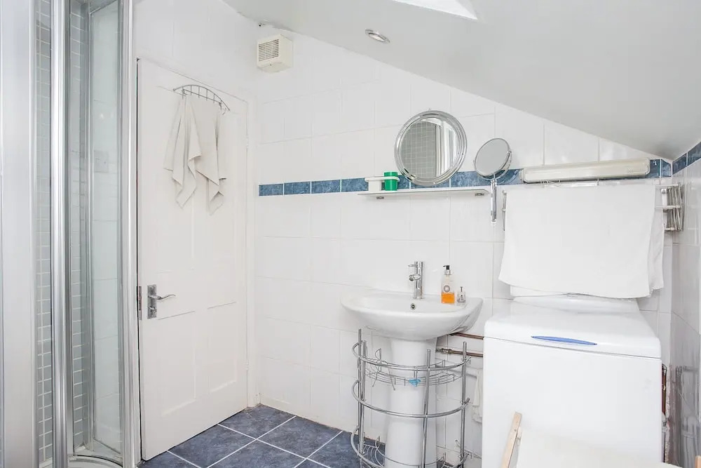 Amazing 2 Bed Just Minutes From Paddington