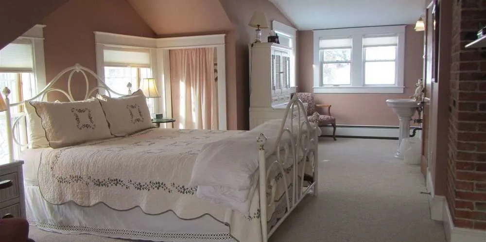 The Trumbull House Bed and Breakfast