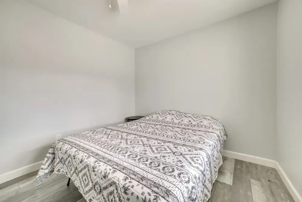 Updated Hawthorne Apartment, 12 Mi to Walker Lake!
