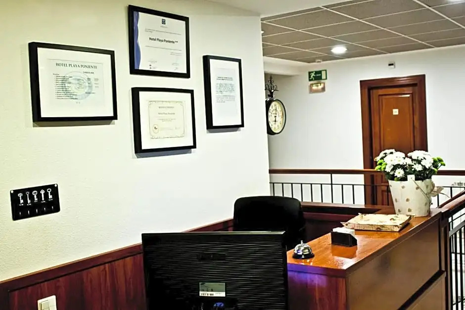 Hotel Playa Poniente