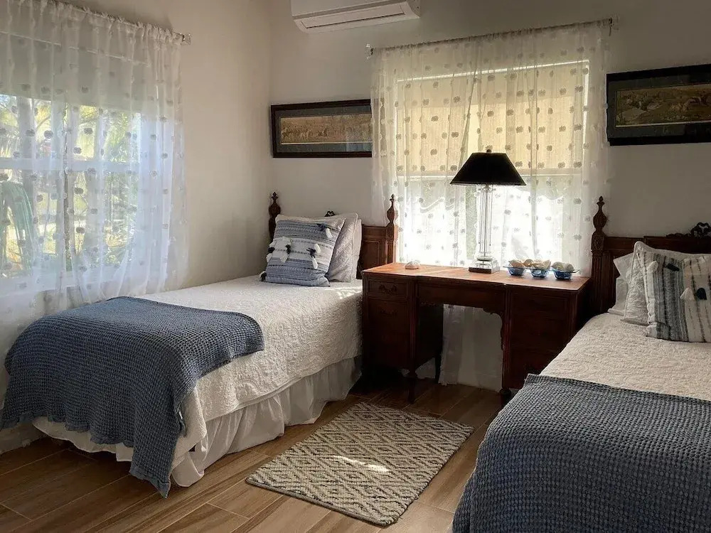 Blue Love Point 5 Bedroom Home
