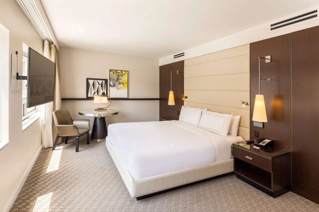 The Statler Dallas, Curio Collection By Hilton